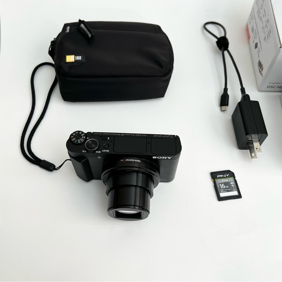 Sony Cyber-shot DSC-HX80 18.2-Megapixel Digital Camera Bundle - Picture 10 of 12
